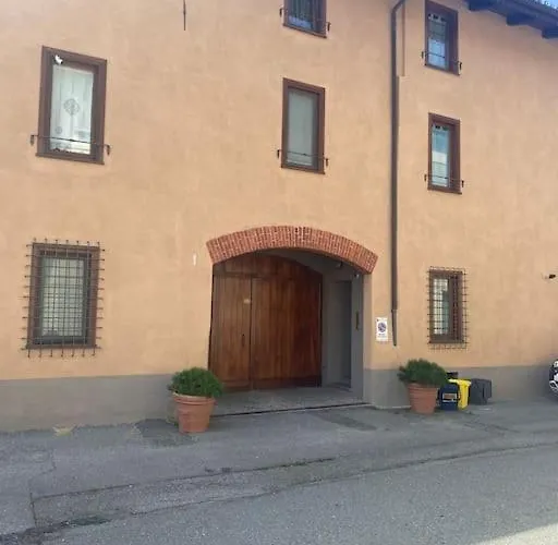 Civico 8 * Rivarolo Canavese